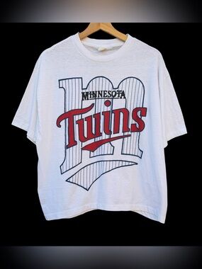Vintage 80s-90s Minnesota Twins Cropped T-Shirt White OSFA (fits M-L) MLB USA